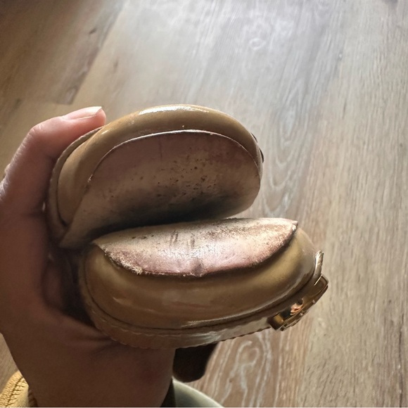 Tory Burch Gold-Tone Tan Flats - Picture 5 of 6